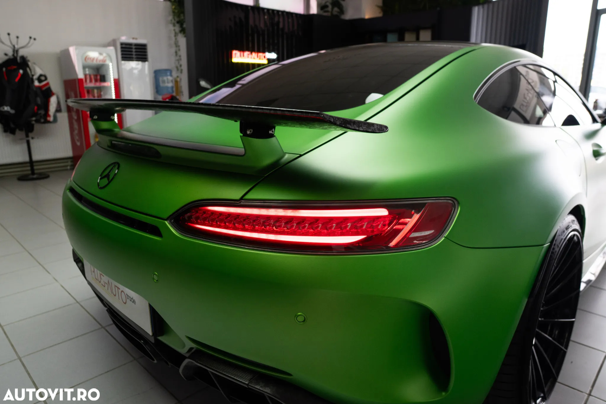 Mercedes-Benz AMG GT R - 16