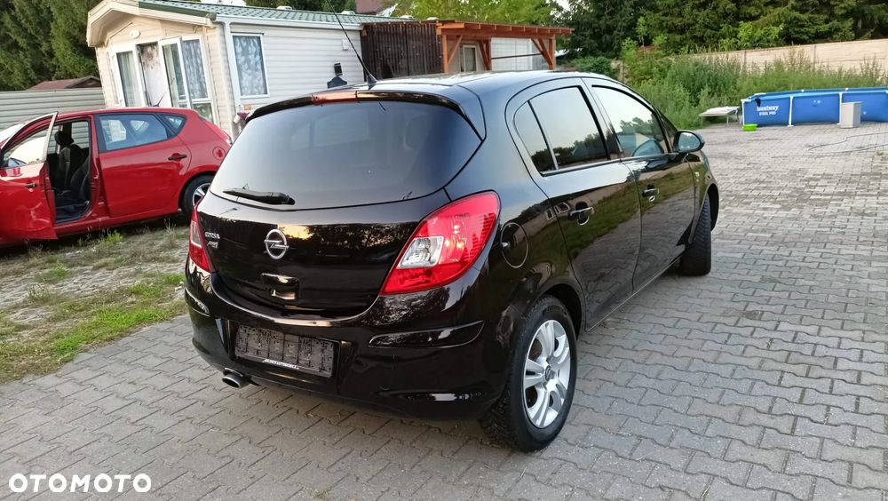 Opel Corsa 1.4 16V Edition - 11