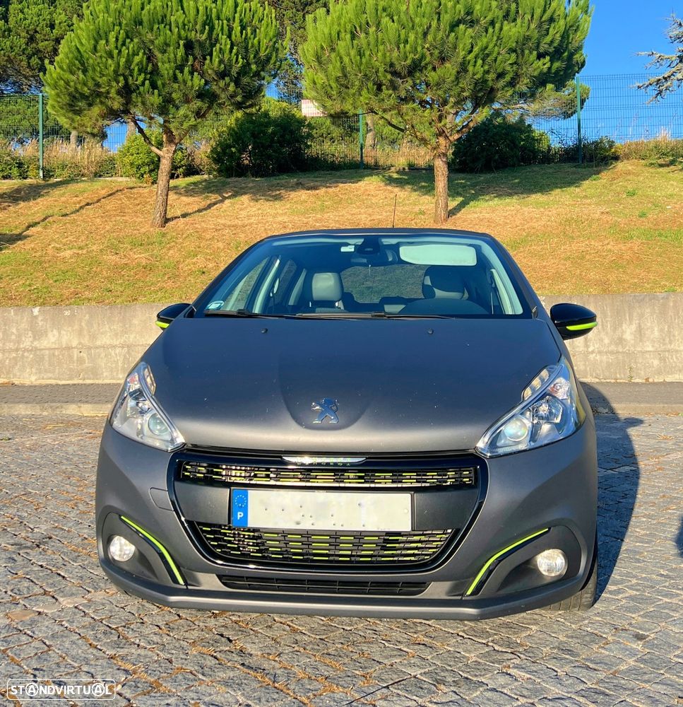 Peugeot 208 1.6 BlueHDi Style - 1
