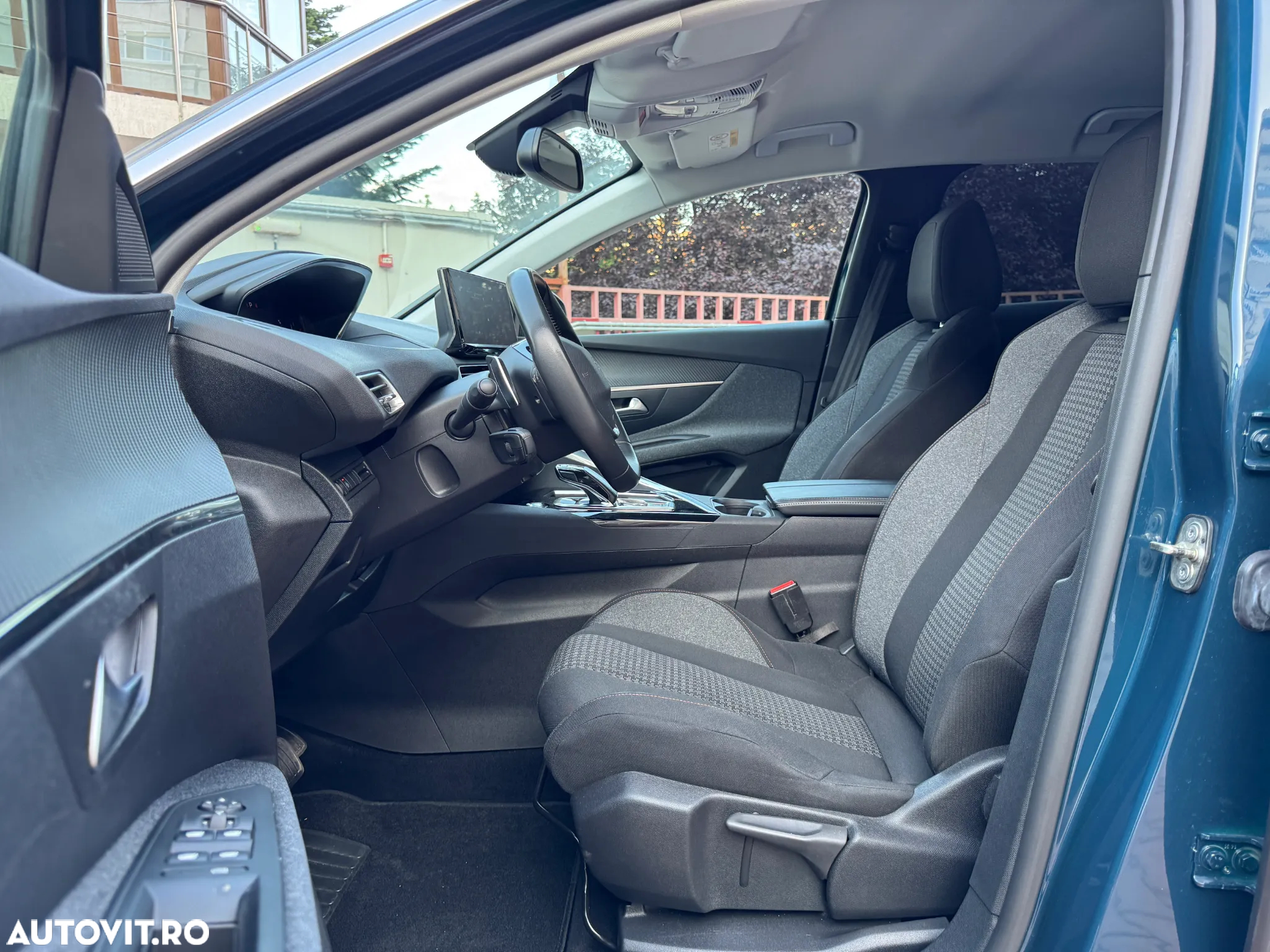Peugeot 3008 PureTech 130 Stop & Start GPF EAT8 Active Business-Paket - 13