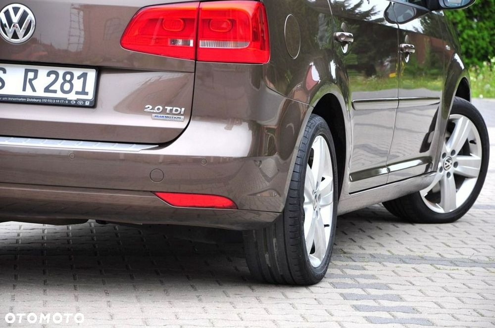 Volkswagen Touran - 15
