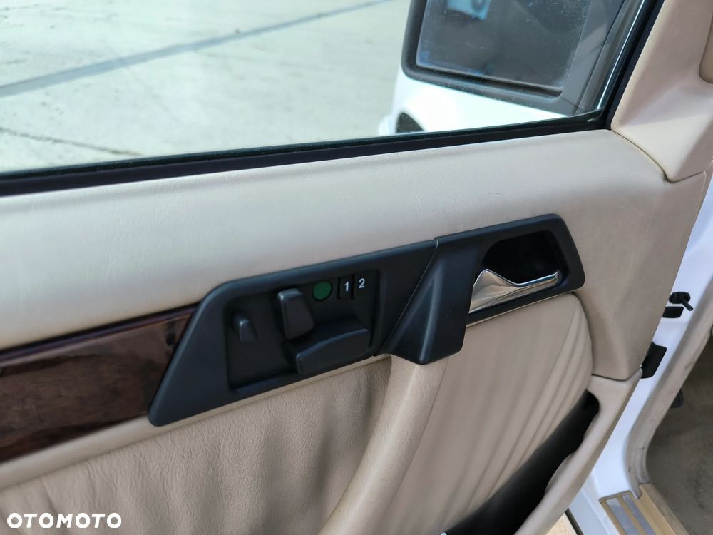 Mercedes-Benz Klasa E 420 - 10