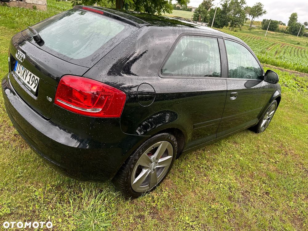 Audi A3 3-drzwiowe 1.6 Ambiente - 4
