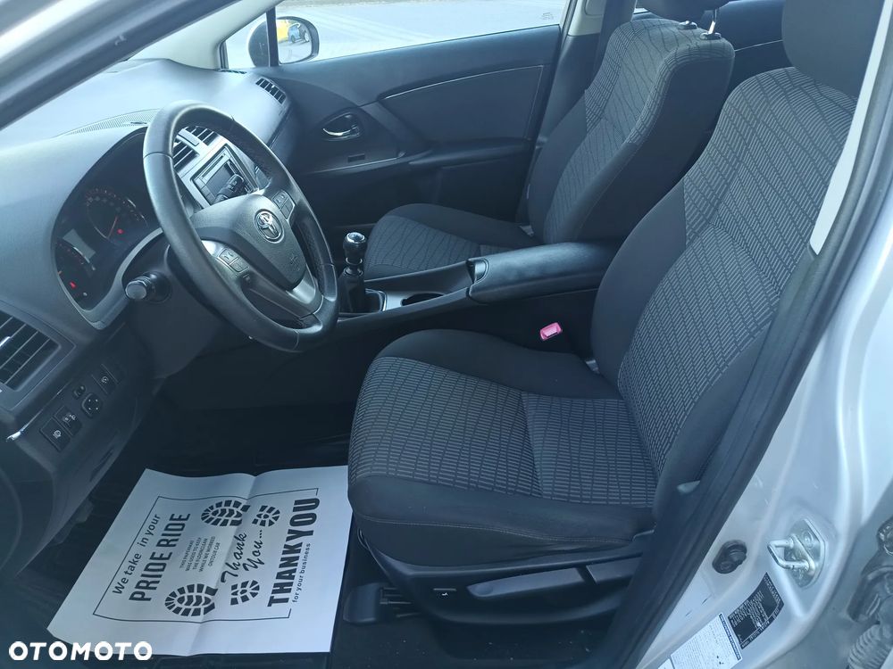 Toyota Avensis 1.8 Sol NAVI - 8