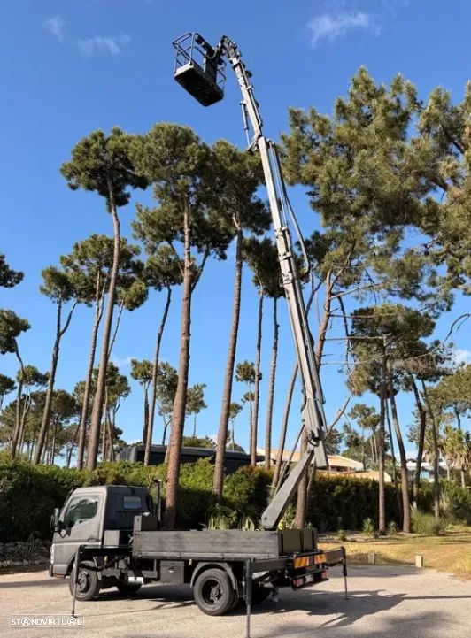 Mitsubishi Canter Barquinha Plataforma Elevatória - 3