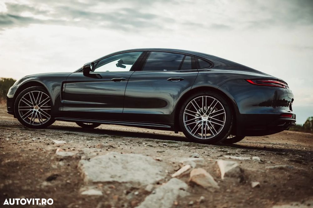 Porsche Panamera 4S - 37
