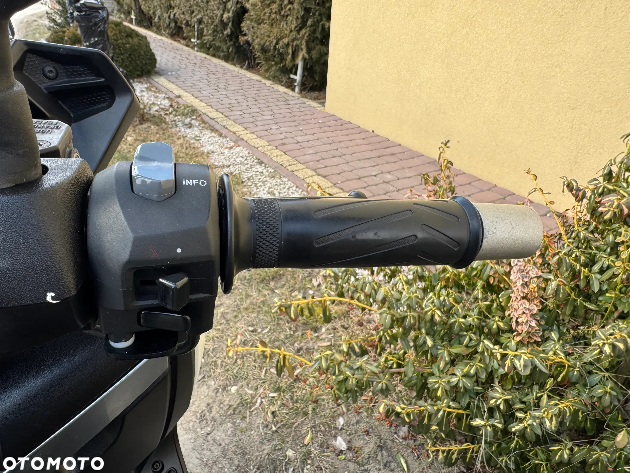 Yamaha X-max - 23