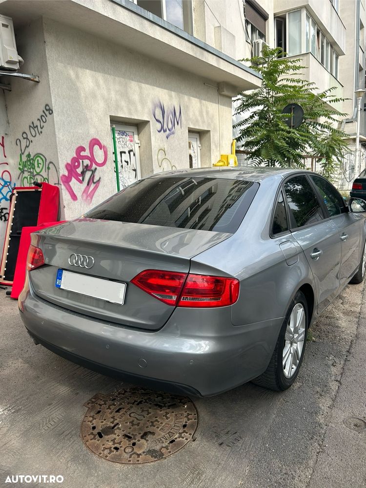 Audi A4 Avant 2.0 TDI DPF multitronic Ambition - 2