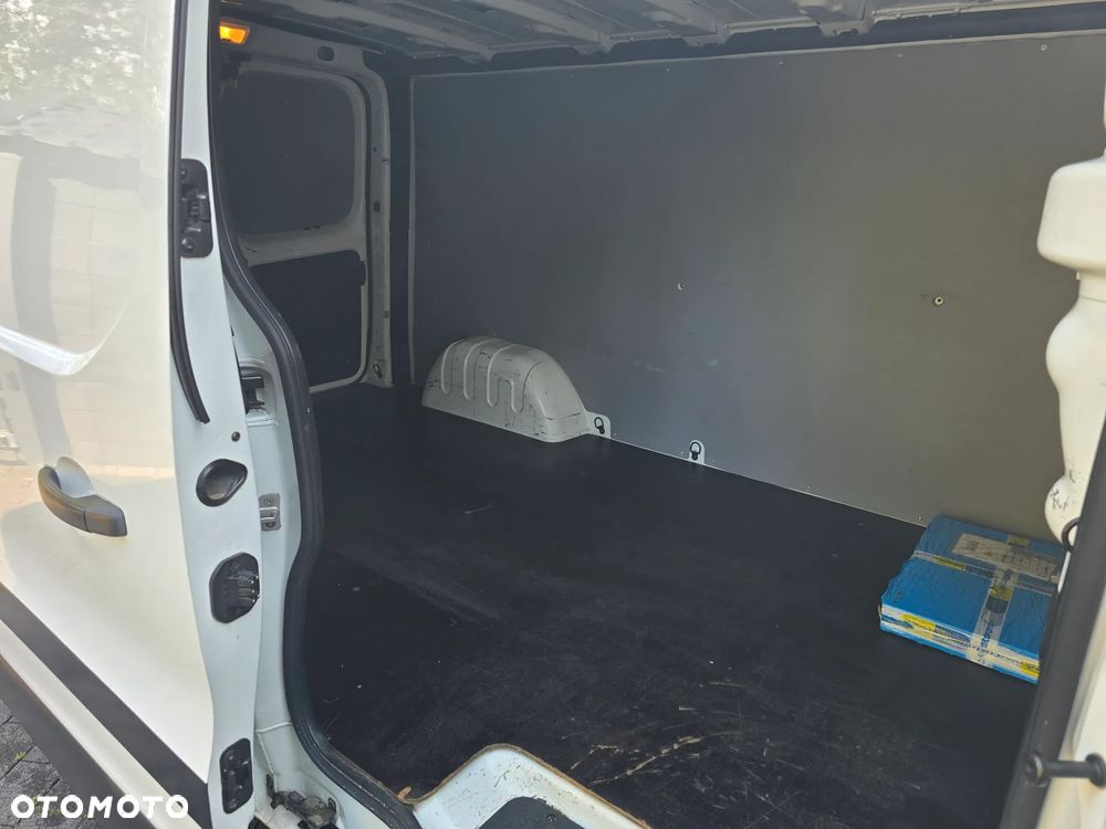 Renault Trafic - 8