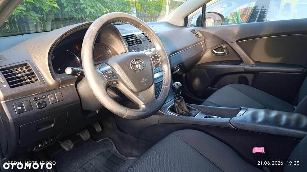 Toyota Avensis 2.2 D-4D Edition - 12
