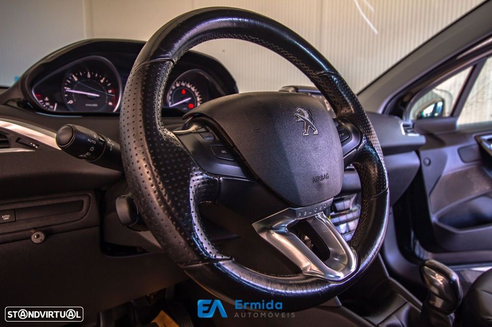 Peugeot 208 1.6 e-HDi Active - 46
