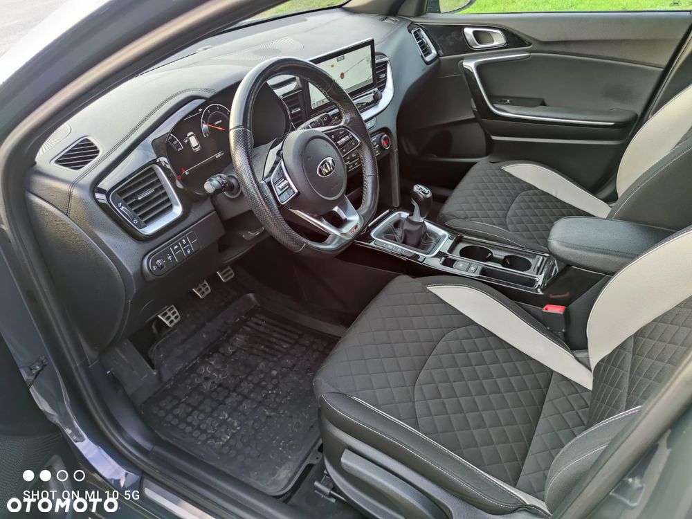 Kia Ceed 1.6 CRDi GT Line - 9