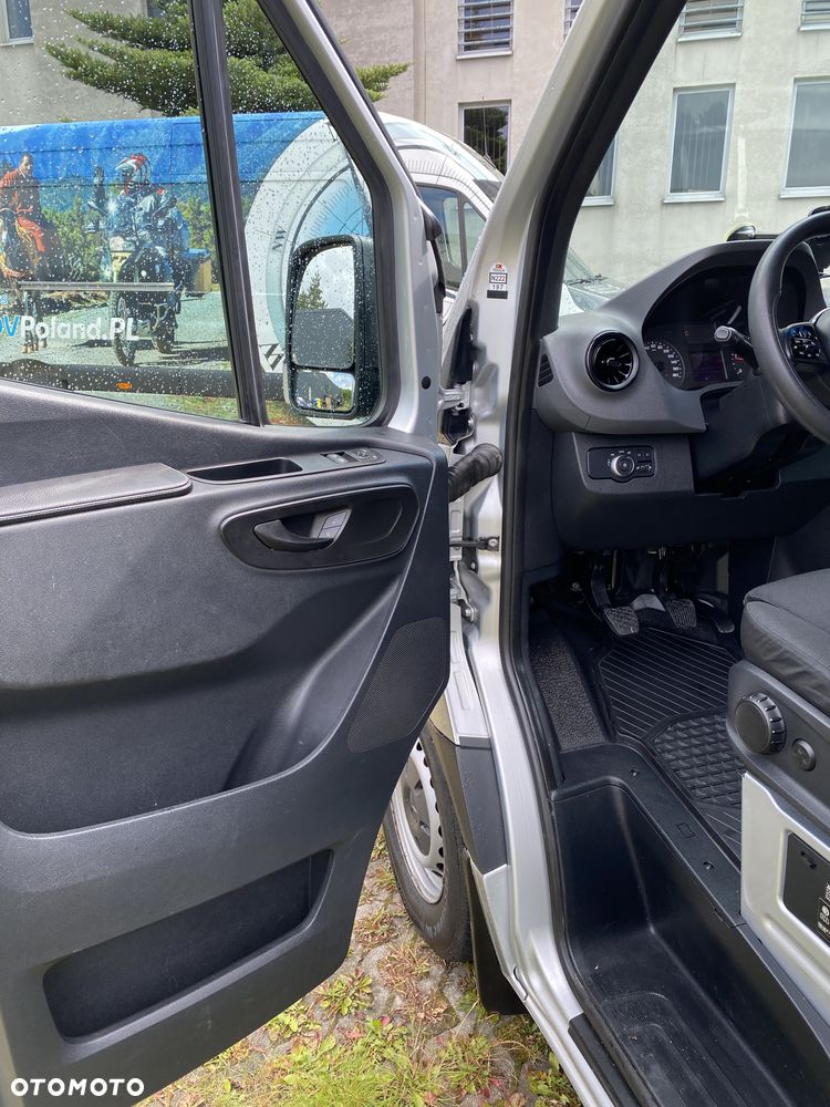 Mercedes-Benz Sprinter - 21