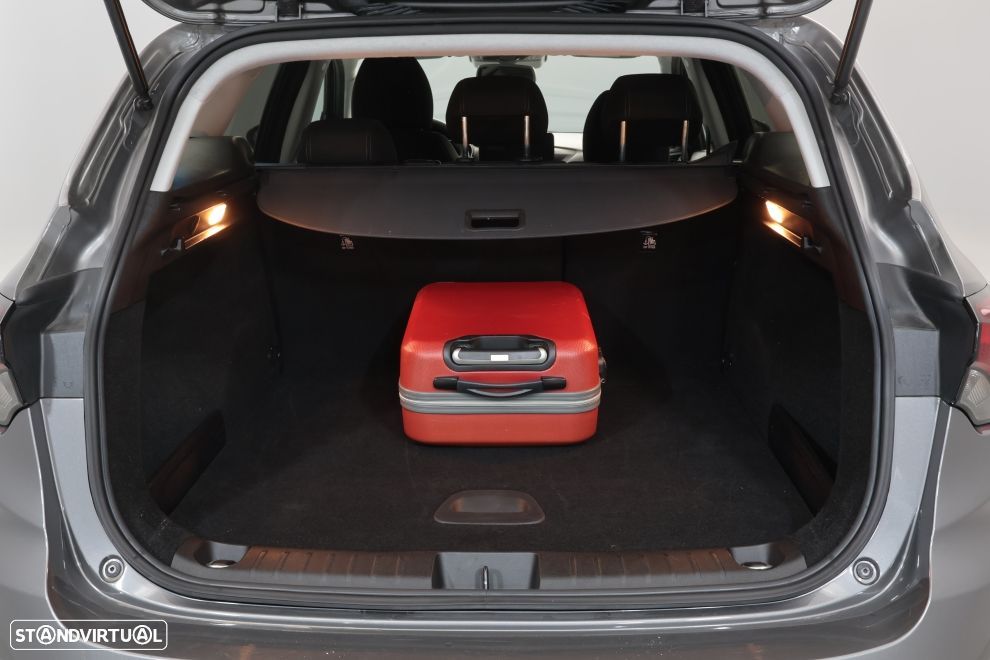 Fiat Tipo Station Wagon Cross 1.0 GSE T3 Cross - 27