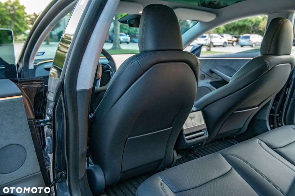 Tesla Model 3 - 22