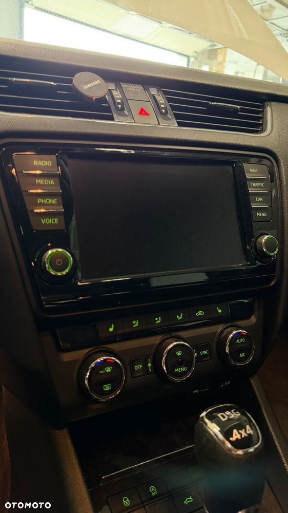 Skoda Octavia 2.0 TDI RS DSG - 7