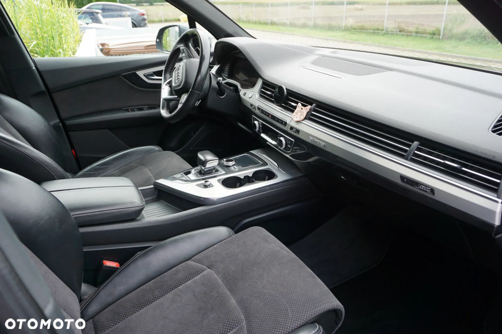 Audi Q7 - 7