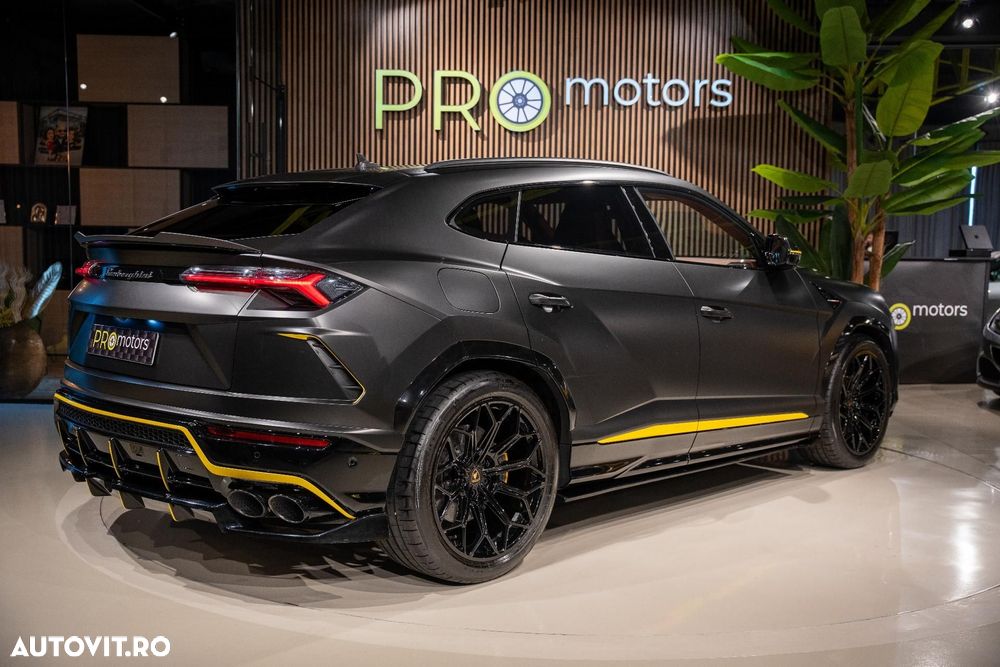 Lamborghini URUS - 11