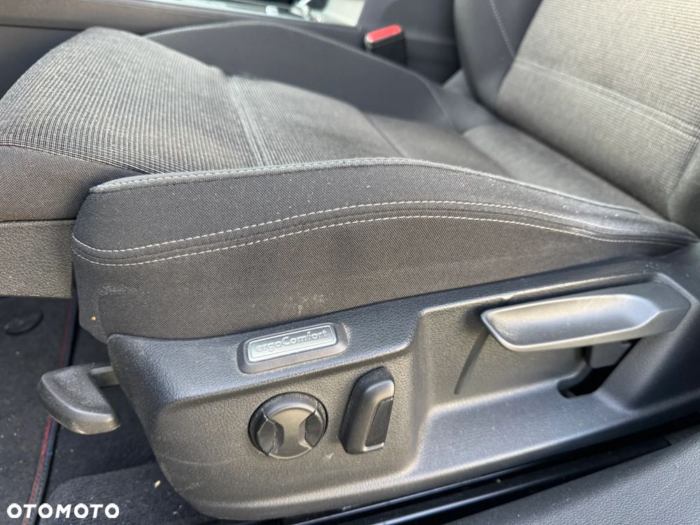 Volkswagen Passat 2.0 TDI (BlueMotion Technology) Comfortline - 11