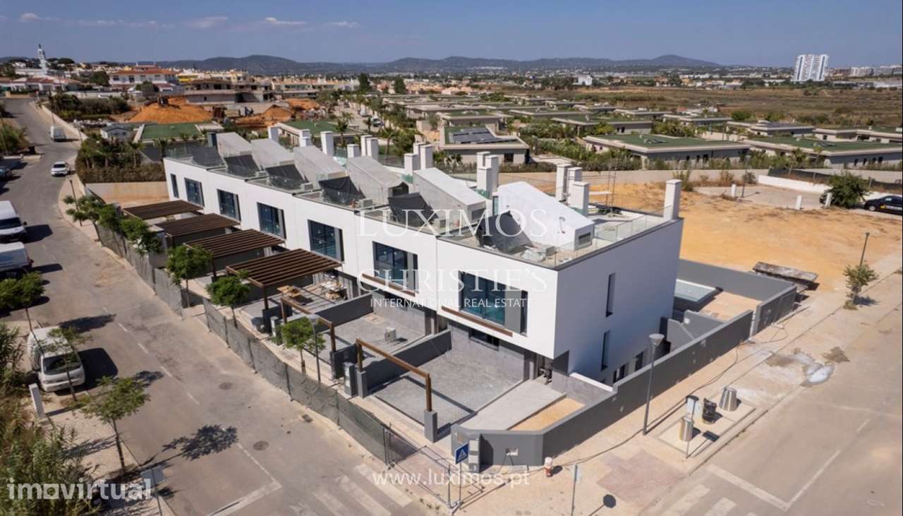 Moradia V4 no empreendimento Ria Terraces, em Faro, Algarve - Grande imagem: 3/36