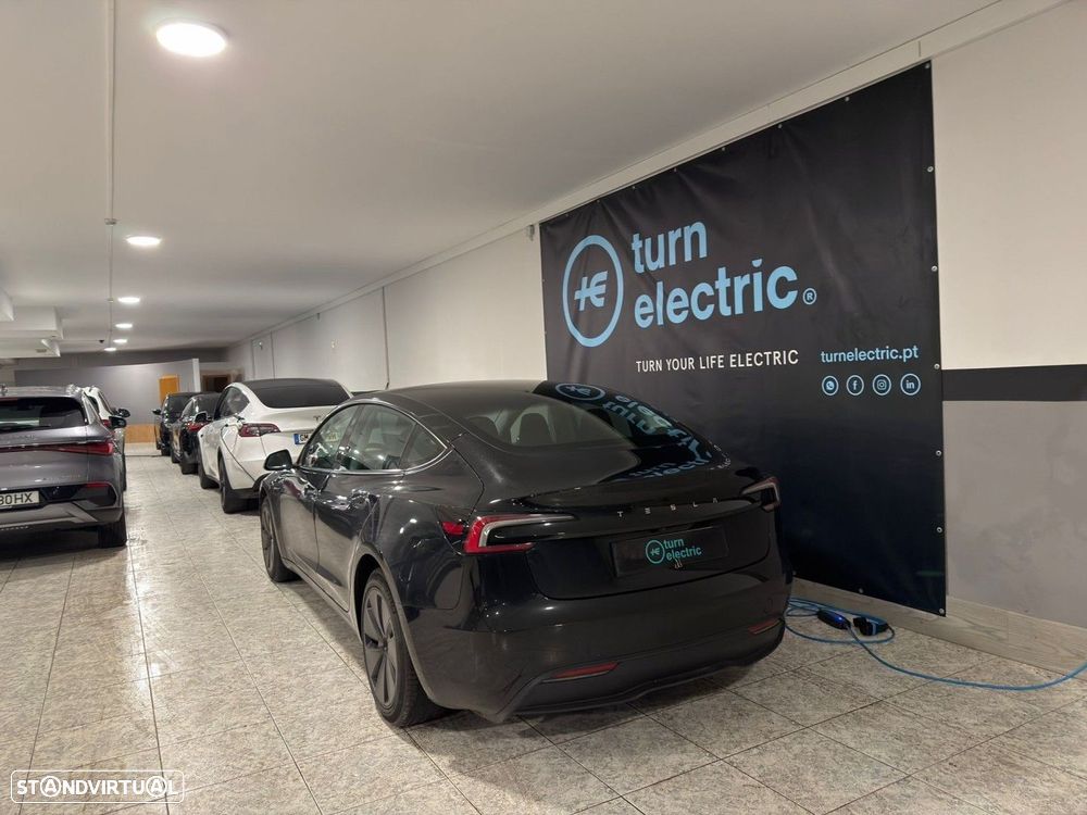 Tesla Model 3 Standard Range Plus RWD - 3