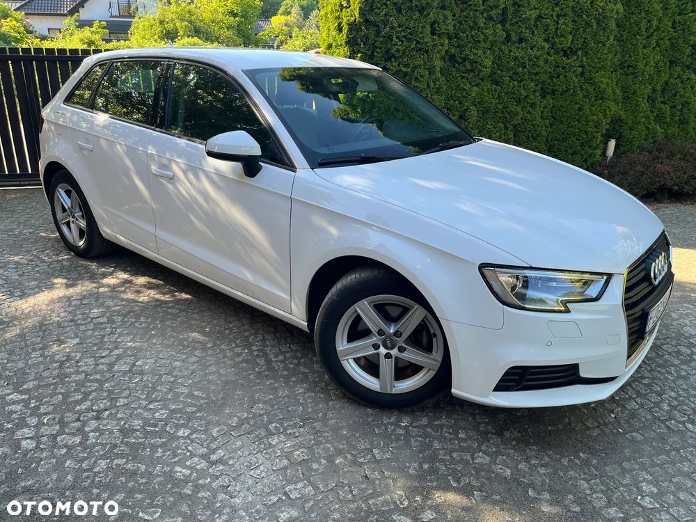 Audi A3 Sportback 1.5 TFSI cylinder on demand S tronic - 2