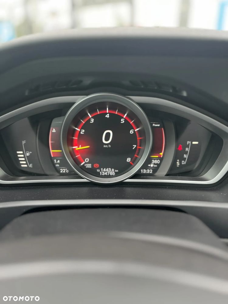 Volvo V40 T3 Drive-E Momentum - 11