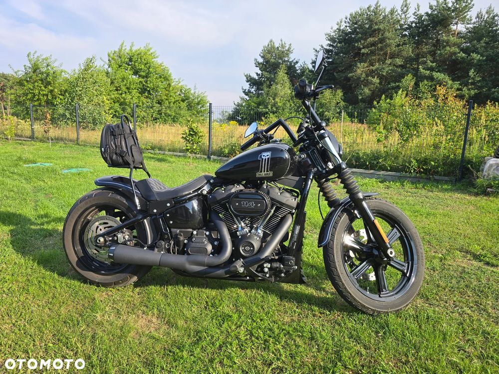 Harley-Davidson Softail Street Bob - 2