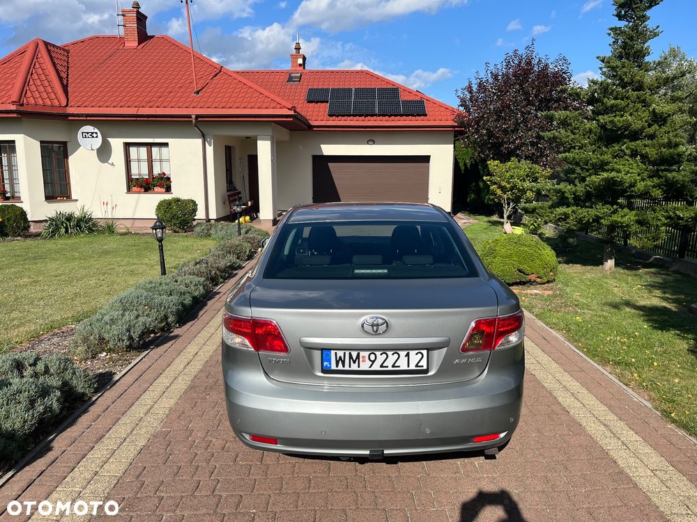 Toyota Avensis 2.0 D-4D Sol - 5