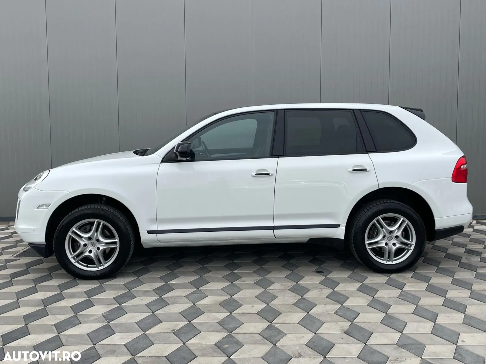 Porsche Cayenne Diesel Tiptronic S - 9
