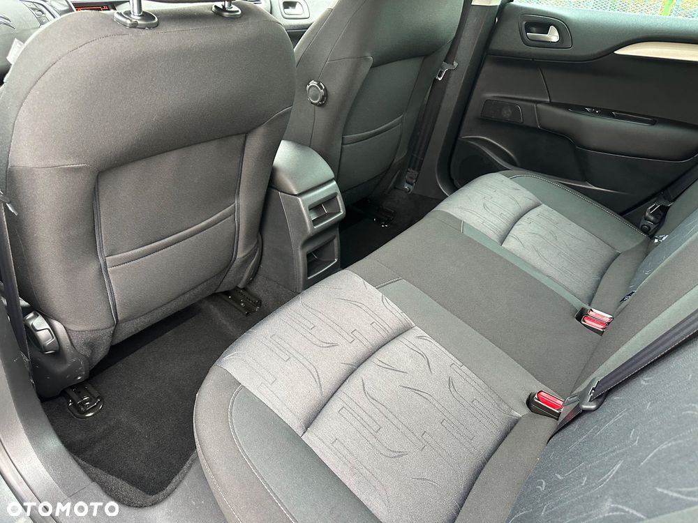 Citroën C4 VTi 120 Selection - 12