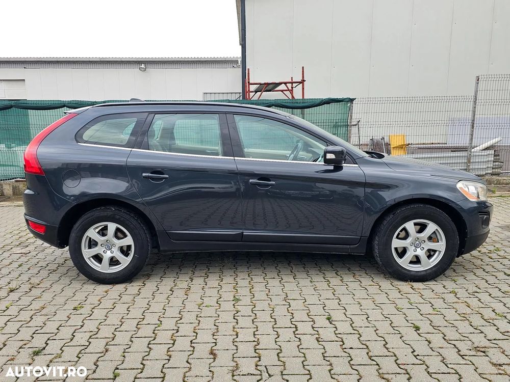 Volvo XC 60 D3 AWD Aut. Momentum - 22