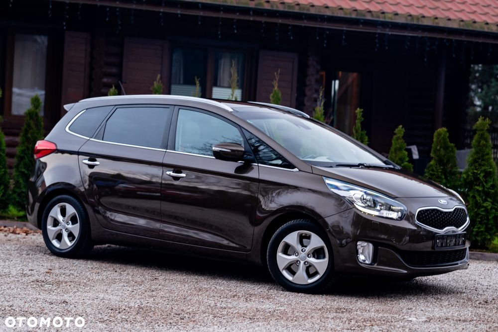 Kia Carens 1.7 CRDi L 7os - 6