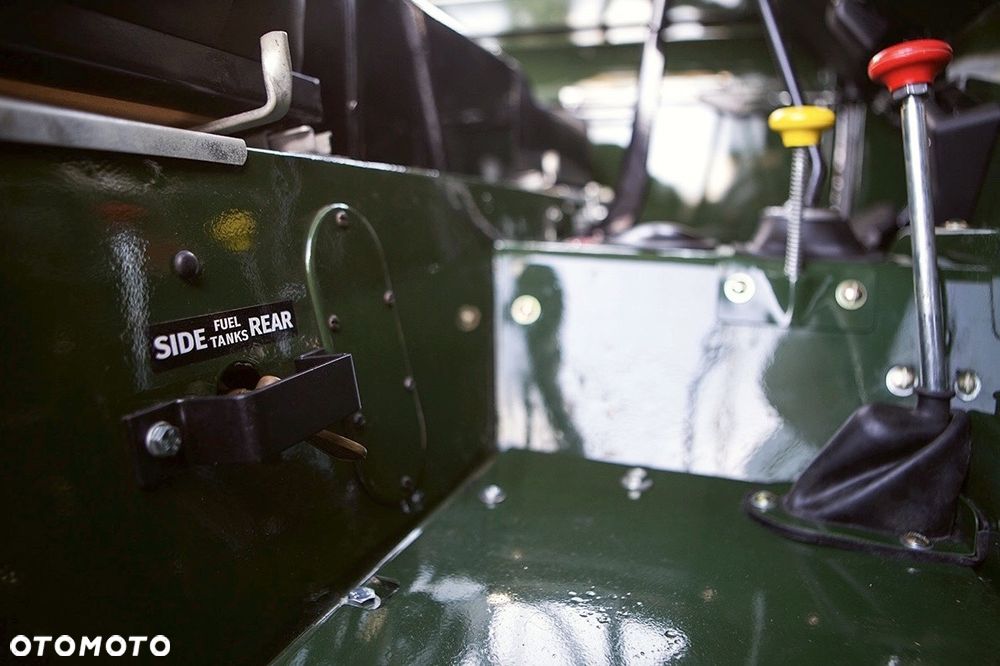 Land Rover Inny - 13