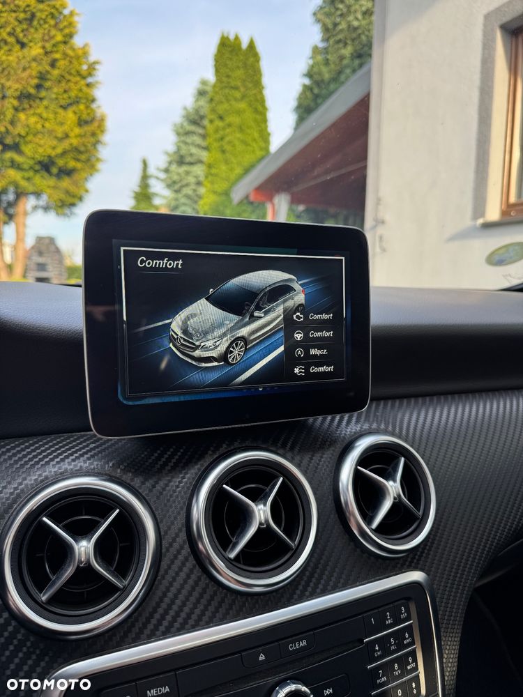 Mercedes-Benz Klasa A 180 d 7G-DCT AMG Line - 23