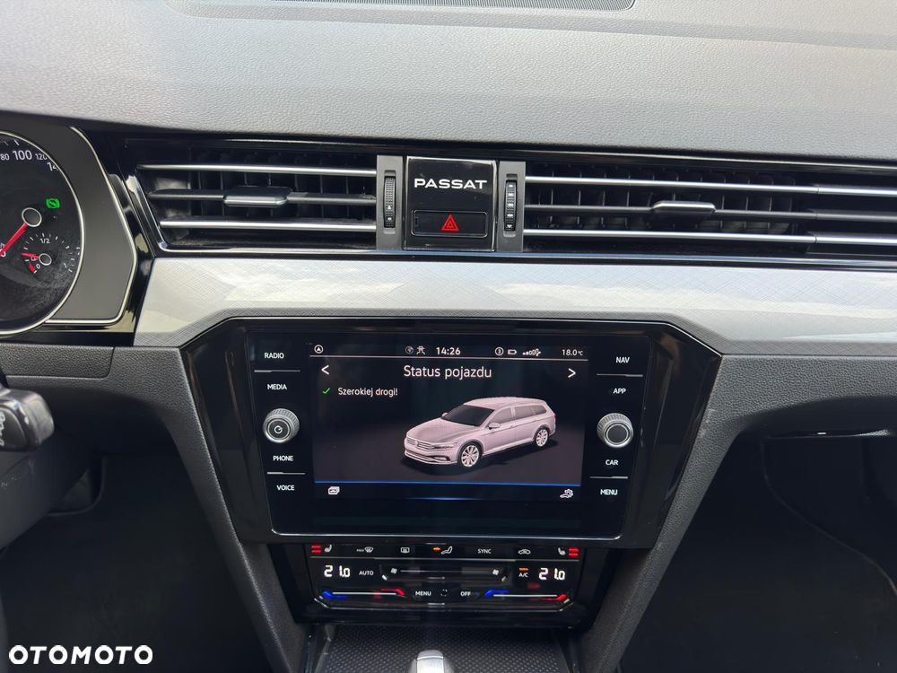 Volkswagen Passat Variant 2.0 TSI Business DSG - 23