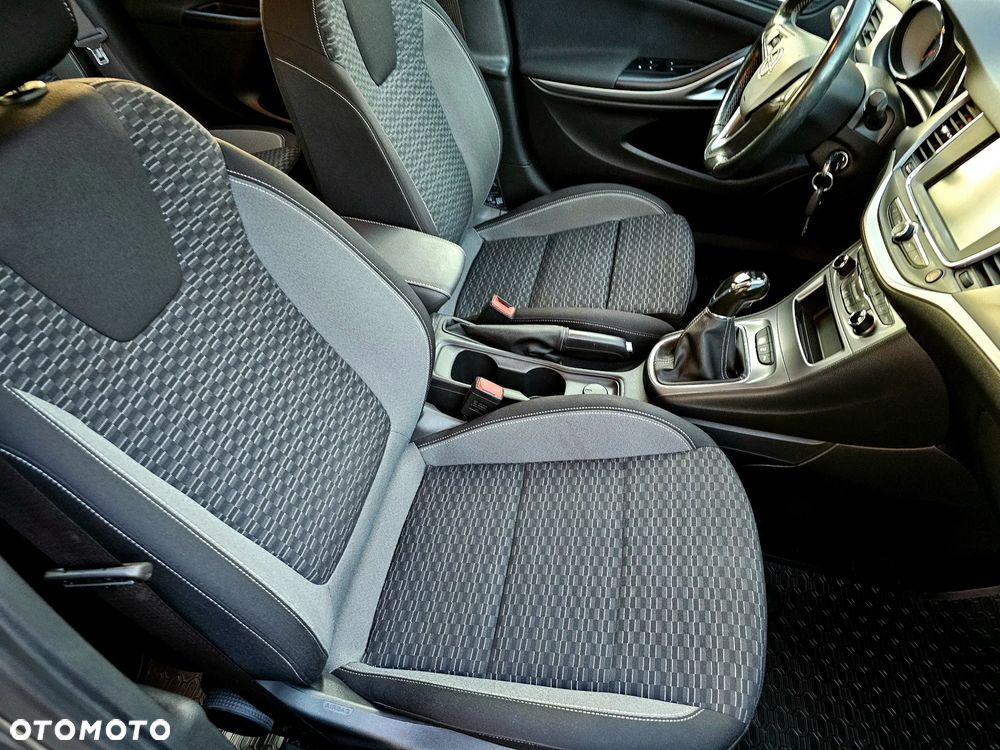 Opel Astra 1.2 Turbo Enjoy - 14