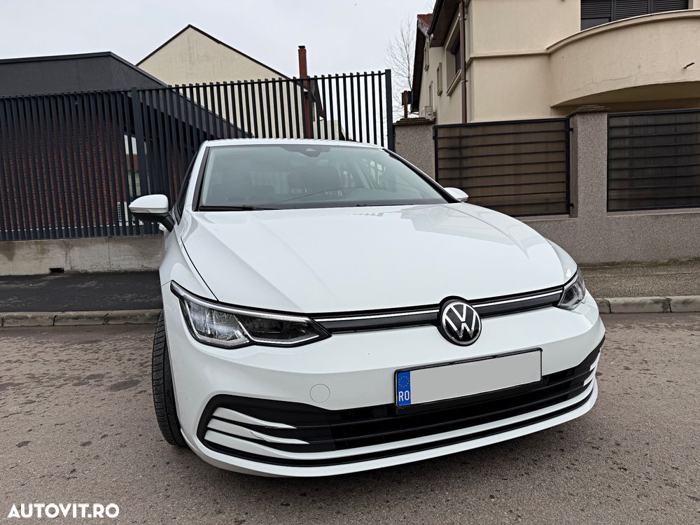 Volkswagen Golf - 1