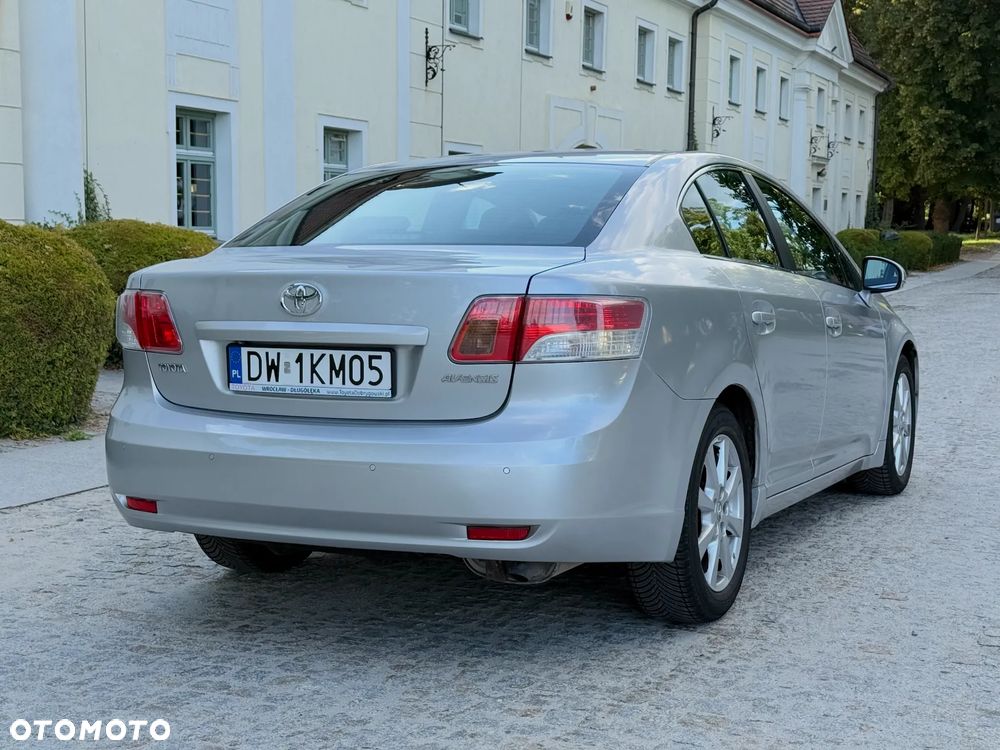 Toyota Avensis 1.8 Sol plus NAVI MS - 8