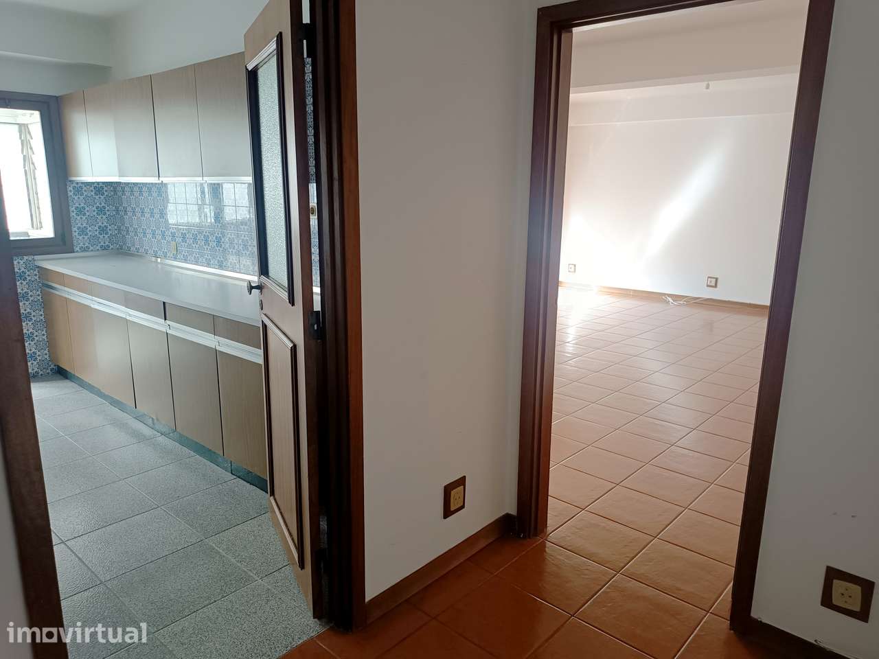 Apartamento T4 em Coimbra (Rua Carlos Seixas) - Grande imagem: 4/17