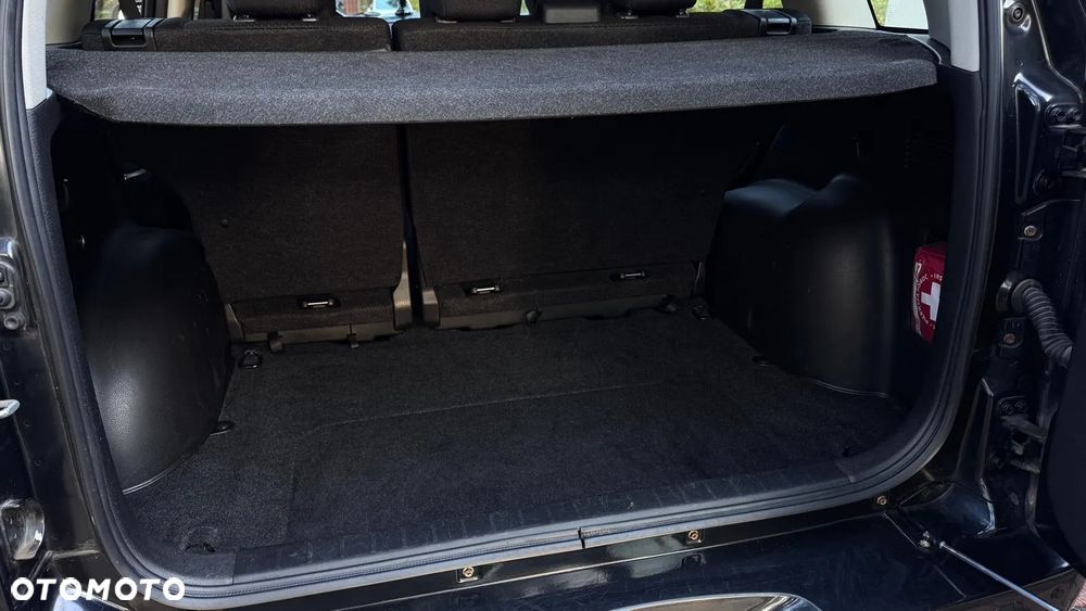 Suzuki Grand Vitara 2.0 - 19