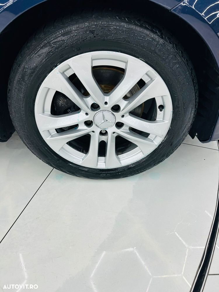 Mercedes-Benz C 200 CDI DPF (BlueEFFICIENCY) Avantgarde - 11