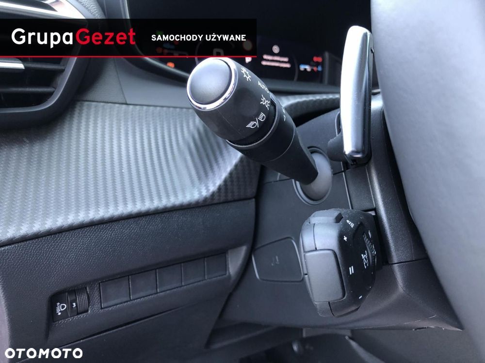 Peugeot 208 - 21
