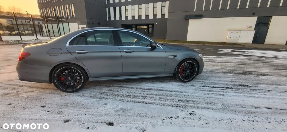 Mercedes-Benz Klasa E AMG 63 S 4Matic+ AMG Speedshift MCT-9G - 5