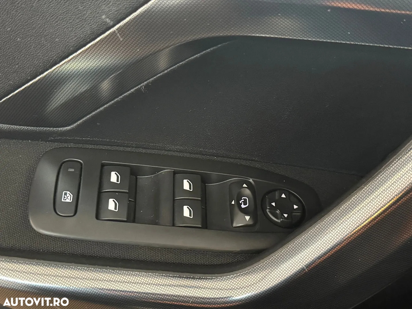 Peugeot 2008 PureTech 110 Stop&Start EAT6 Allure - 20