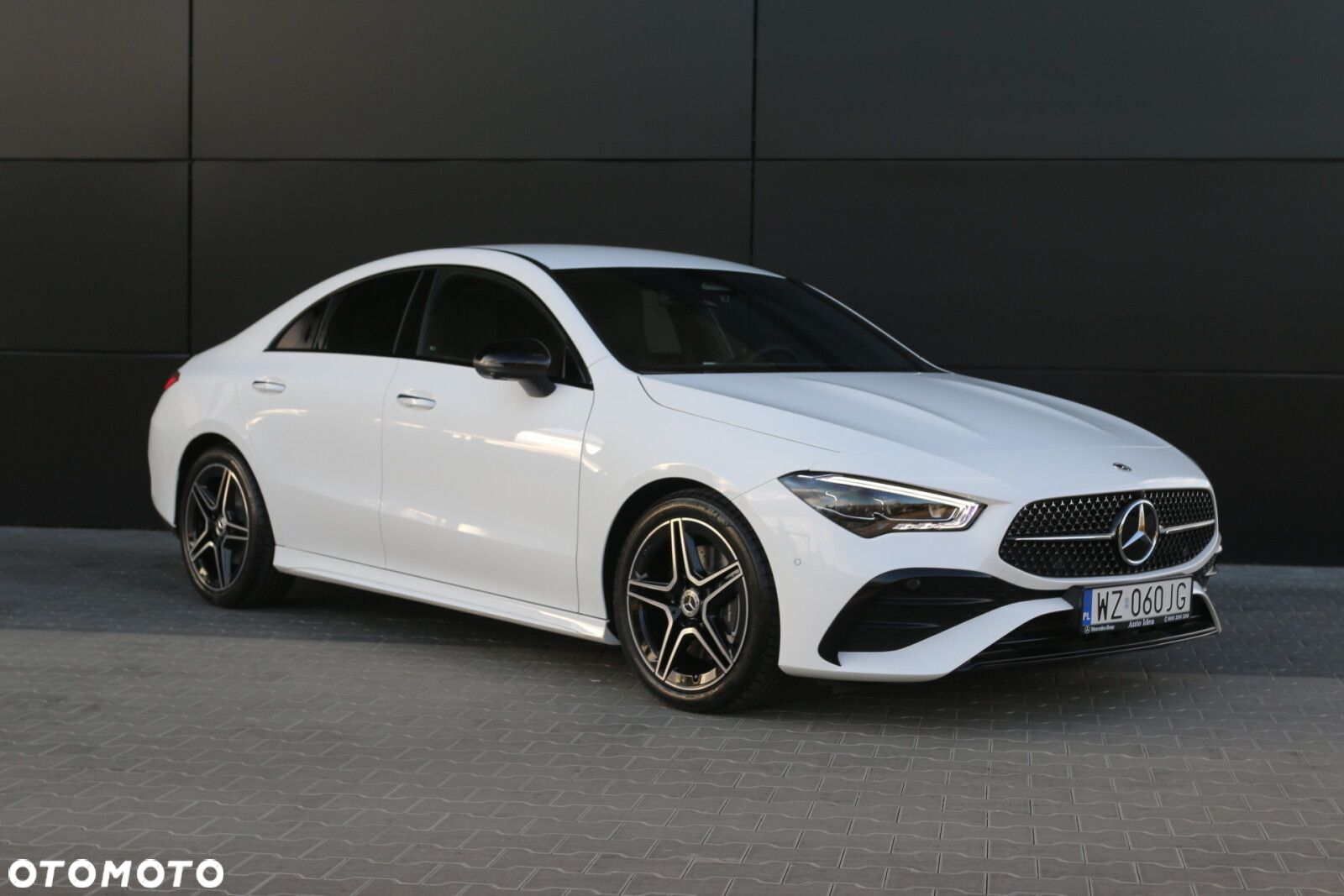 Mercedes-Benz CLA 220 4-Matic AMG Line 7G-DCT - 4