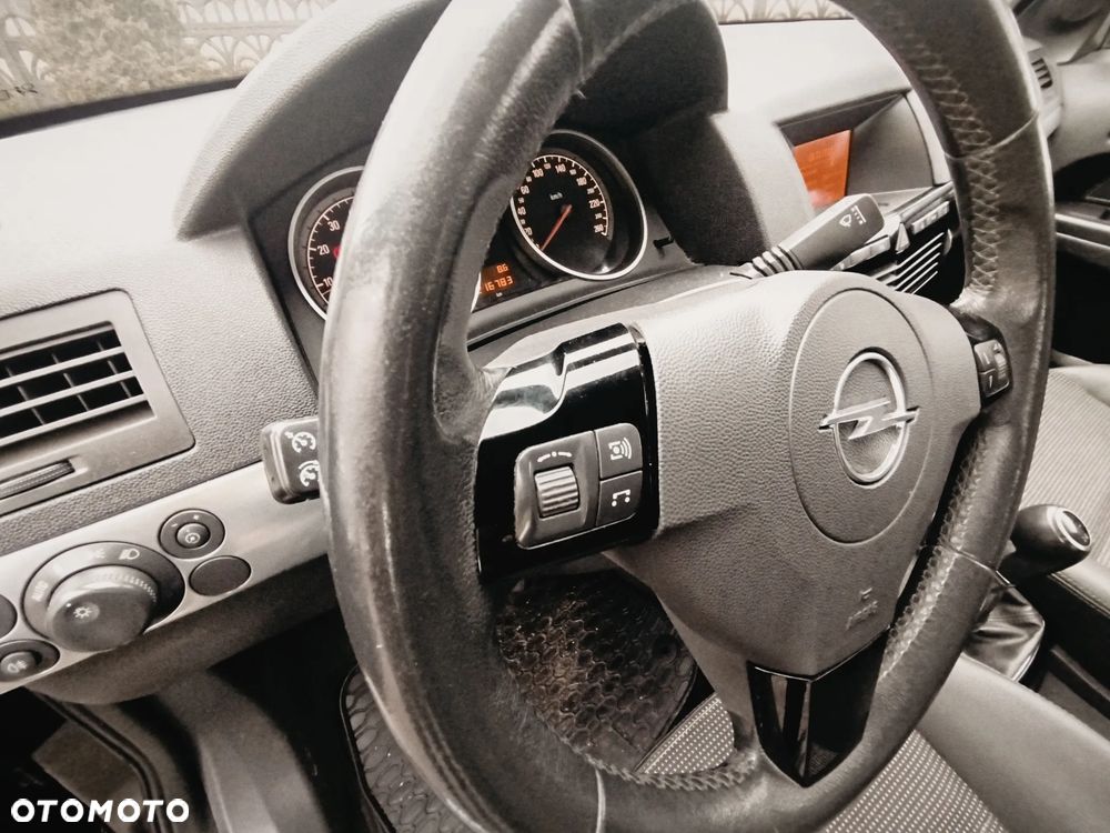 Opel Astra 1.8 Cosmo - 26