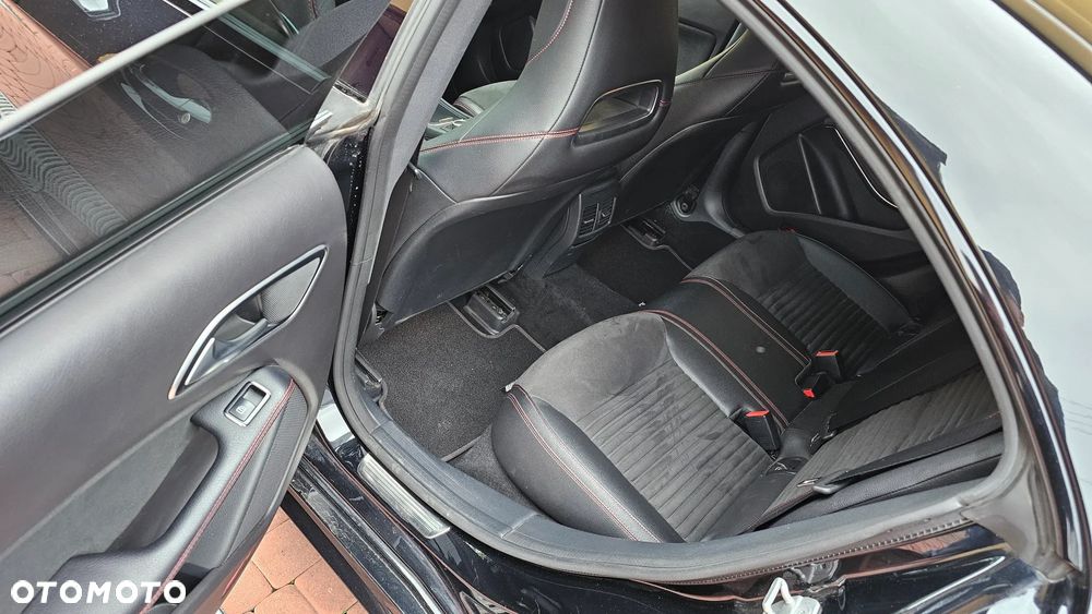 Mercedes-Benz CLA 200 d 4Matic 7G-DCT AMG Line - 30