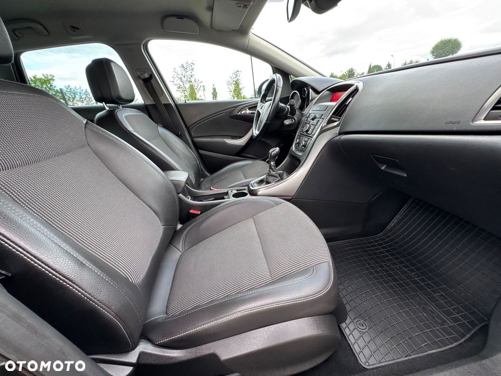Opel Astra 1.4 T Cosmo S&S - 20