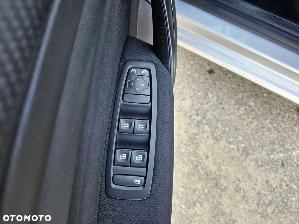 Renault Megane 1.5 Blue dCi Zen - 9